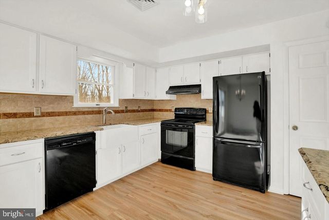 5400 CURLEY HILL RD, Pipersville, PA 18947