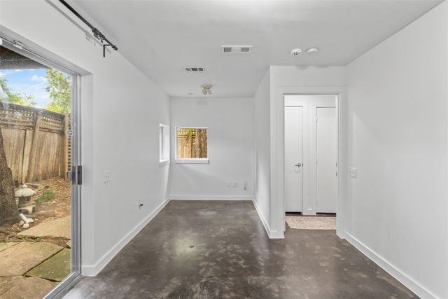 3809 San Jacinto Street E, Dallas, TX 75204