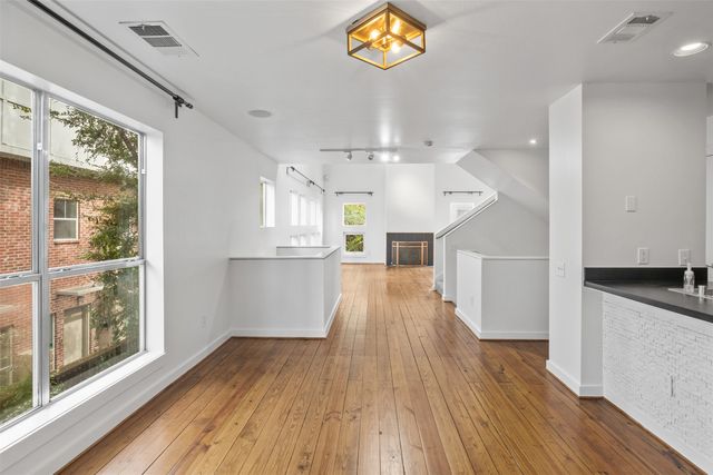 3809 San Jacinto Street E, Dallas, TX 75204
