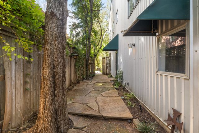 3809 San Jacinto Street E, Dallas, TX 75204