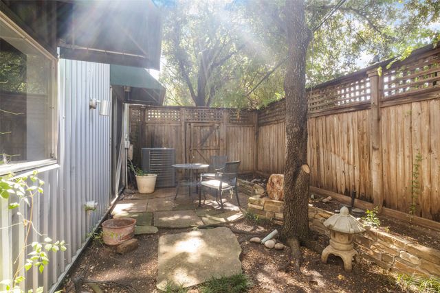 3809 San Jacinto Street E, Dallas, TX 75204