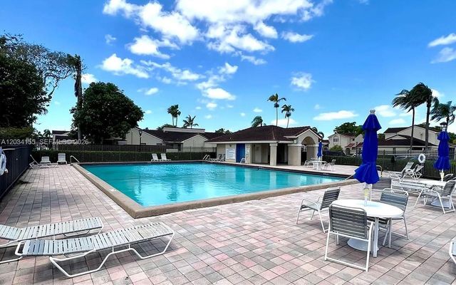 6361 NW 170th Lane, Hialeah, FL 33015