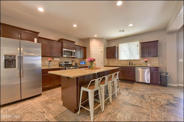 12656 FAIR OAKS Court, Horizon City, TX 79928