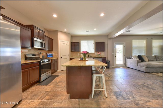 12656 FAIR OAKS Court, Horizon City, TX 79928