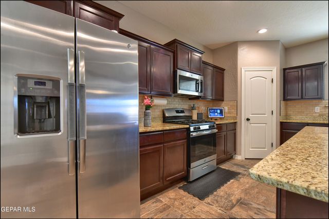 12656 FAIR OAKS Court, Horizon City, TX 79928