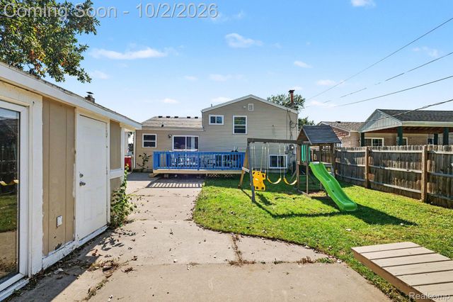 24055 Manila Street, Clinton Charter Township, MI 48035