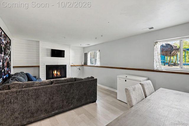 24055 Manila Street, Clinton Charter Township, MI 48035