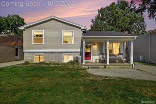 24055 Manila Street, Clinton Charter Township, MI 48035