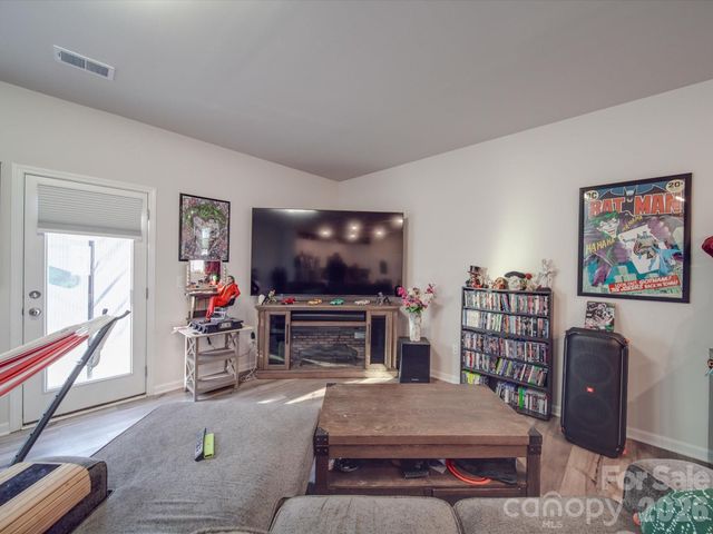 13111 Cottage Crest Lane, Charlotte, NC 28273