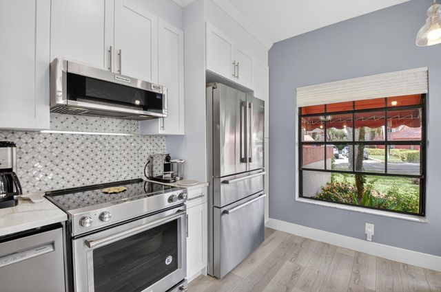 7685 Lexington Club Boulevard A, Delray Beach, FL 33446