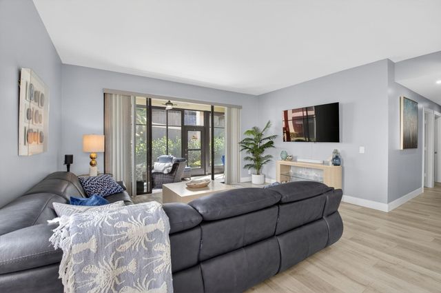 7685 Lexington Club Boulevard A, Delray Beach, FL 33446