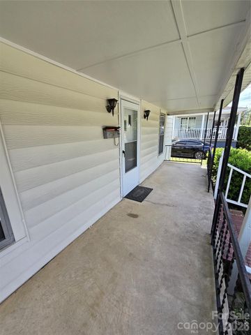 184 Cabarrus Avenue E, Concord, NC 28025
