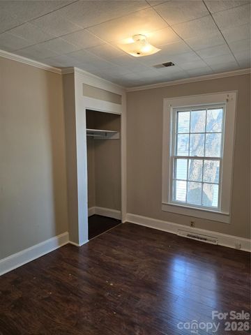 184 Cabarrus Avenue E, Concord, NC 28025