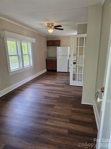 184 Cabarrus Avenue E, Concord, NC 28025