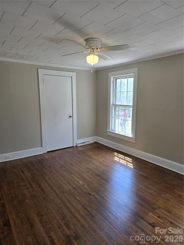 184 Cabarrus Avenue E, Concord, NC 28025