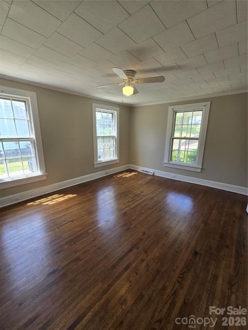 184 Cabarrus Avenue E, Concord, NC 28025