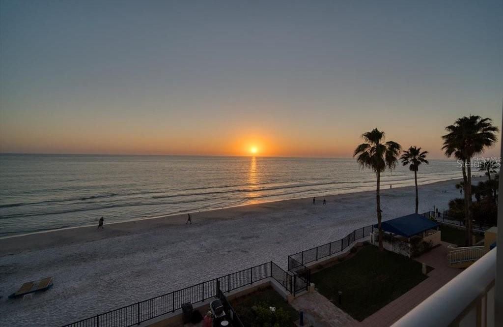 Image 1 of property listing at 16750 GULF BOULEVARD 414, North Redington Beach, FL 33708