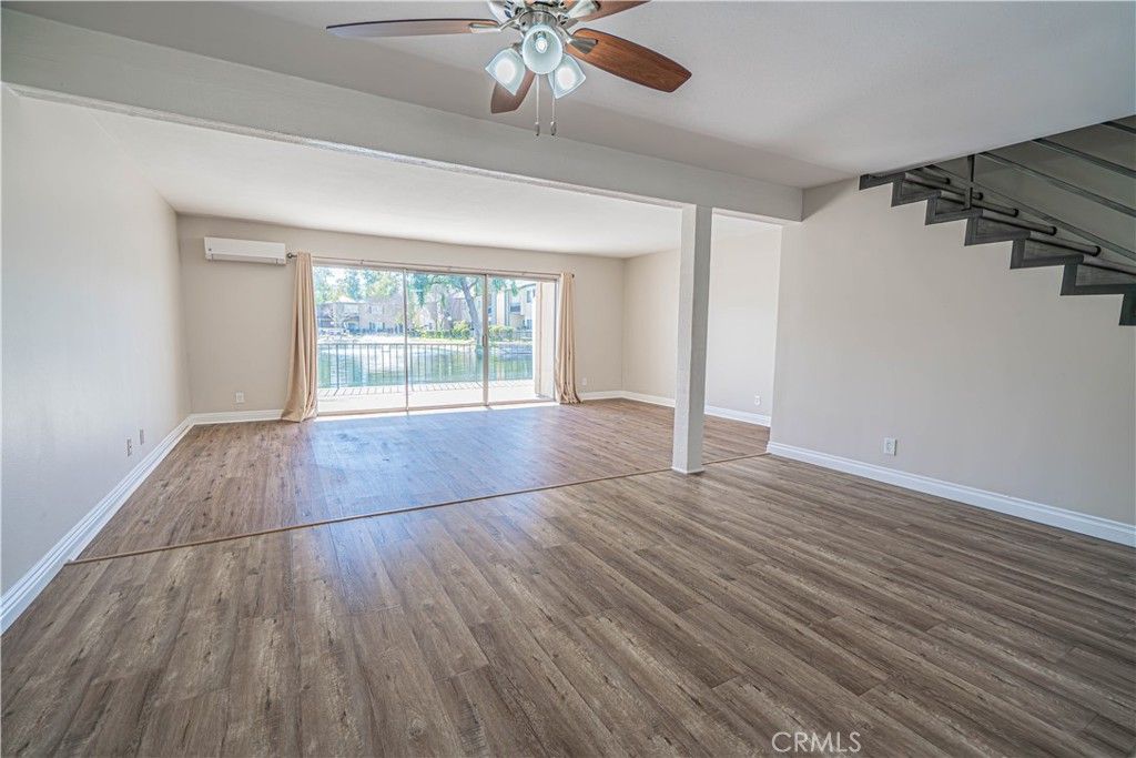 Image 3 of property listing at 24430 Nicklaus Drive L2, Valencia, CA 91355