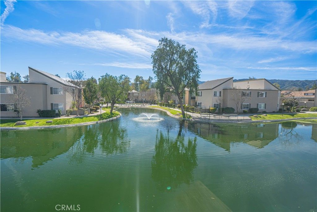 Image 37 of property listing at 24430 Nicklaus Drive L2, Valencia, CA 91355