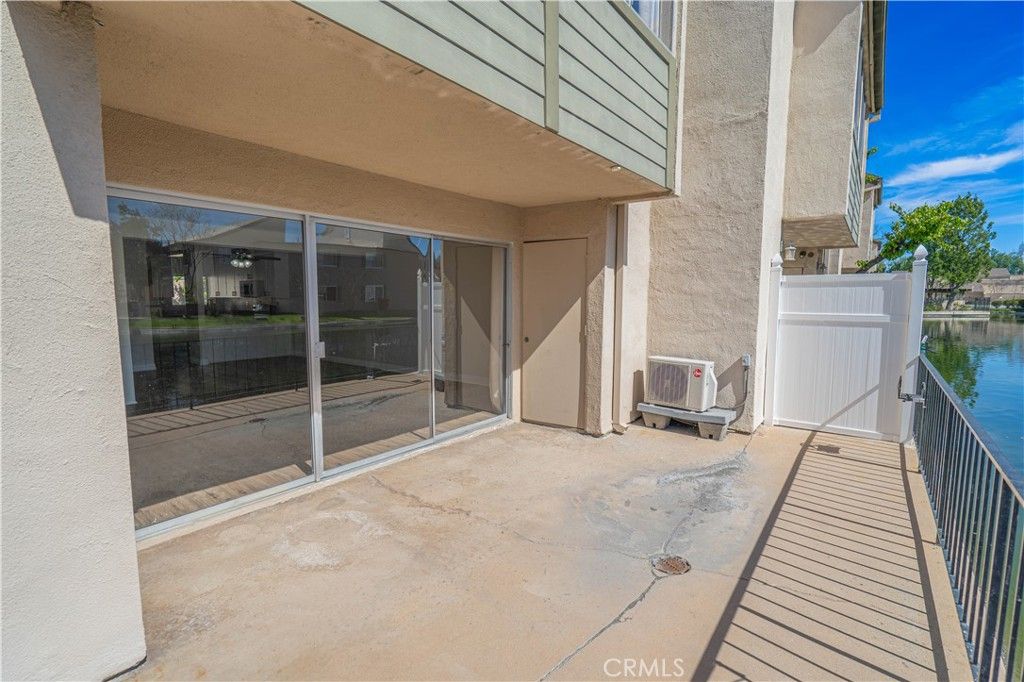 Image 38 of property listing at 24430 Nicklaus Drive L2, Valencia, CA 91355