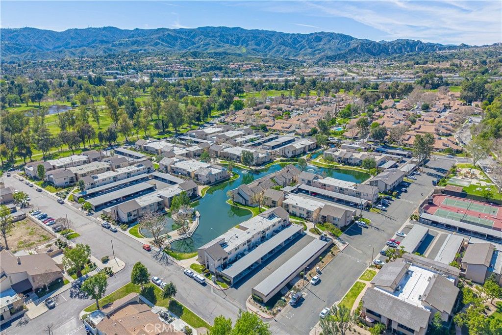 Image 54 of property listing at 24430 Nicklaus Drive L2, Valencia, CA 91355