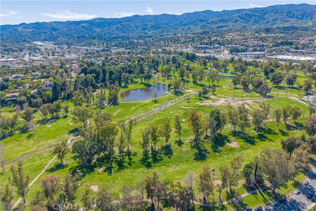 Image 55 of property listing at 24430 Nicklaus Drive L2, Valencia, CA 91355