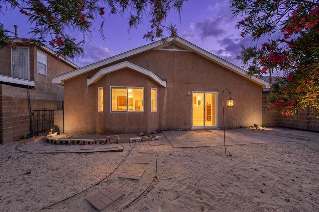 7443 Snowy Egret Place NW, Albuquerque, NM 87114
