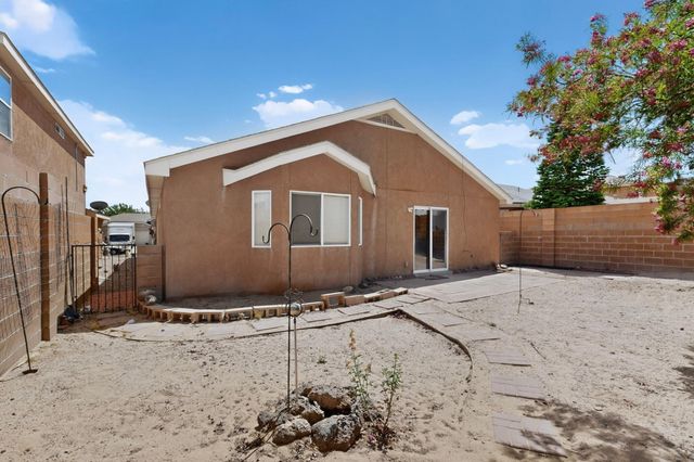 7443 Snowy Egret Place NW, Albuquerque, NM 87114