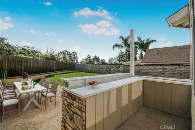 28830 Startree, Saugus, CA 91390