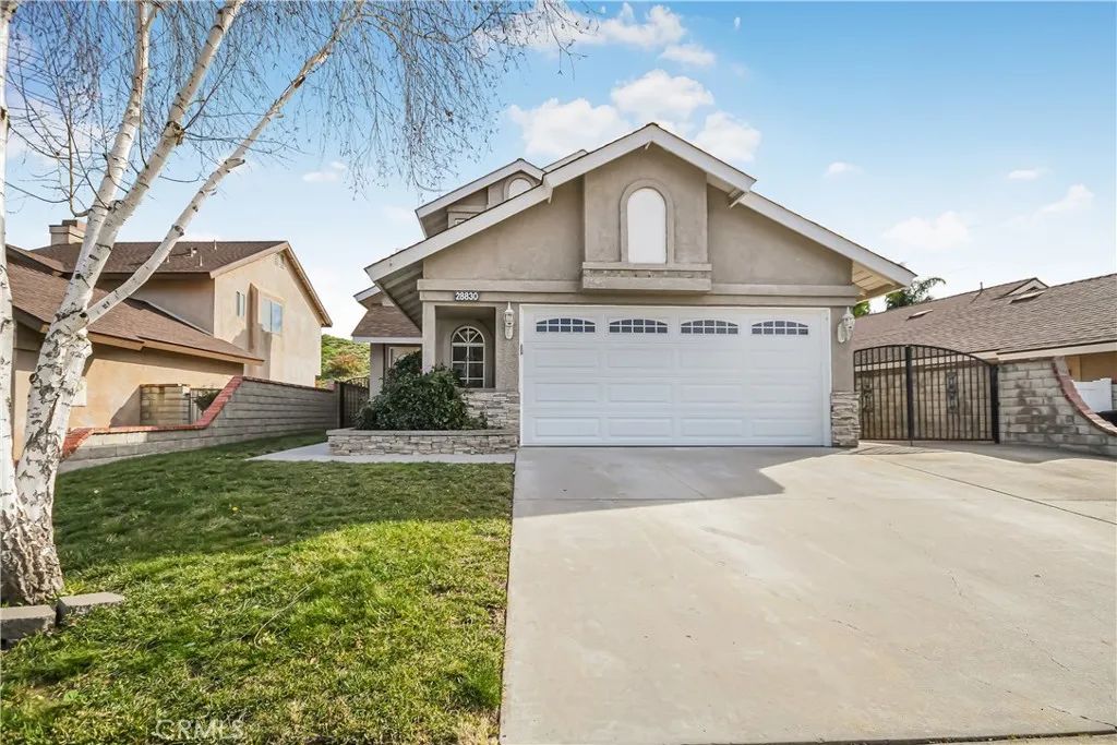 28830 Startree, Saugus, CA 91390