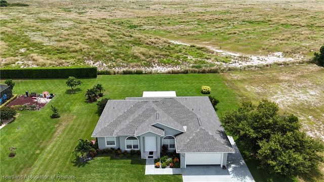 561 Sunset Pointe Drive, Lake Placid, FL 33852