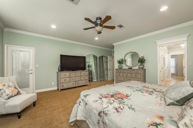 108 Cambridge Place, England, AR 72406
