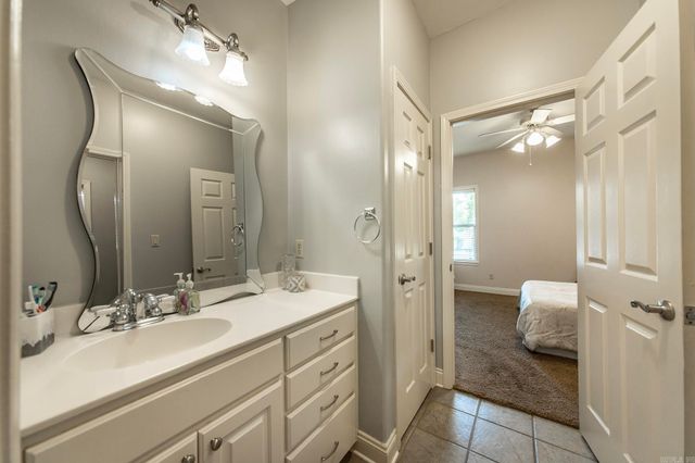 108 Cambridge Place, England, AR 72406