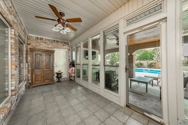 108 Cambridge Place, England, AR 72406