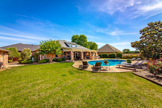 108 Cambridge Place, England, AR 72406