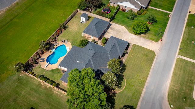 108 Cambridge Place, England, AR 72406