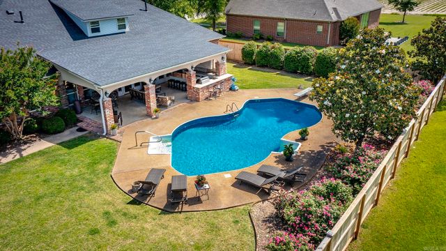 108 Cambridge Place, England, AR 72406