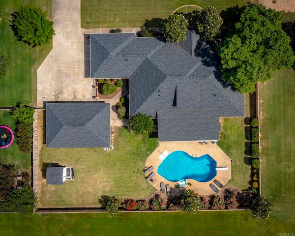 108 Cambridge Place, England, AR 72406