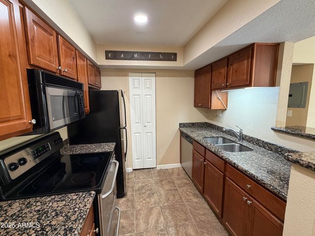 5877 N GRANITE REEF Road 1151, Scottsdale, AZ 85250