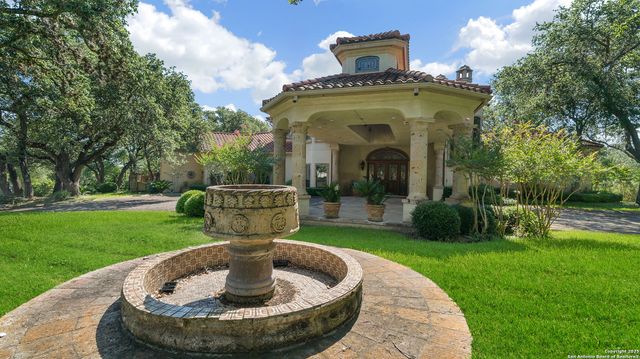 11710 Elmscourt, San Antonio, TX 78230