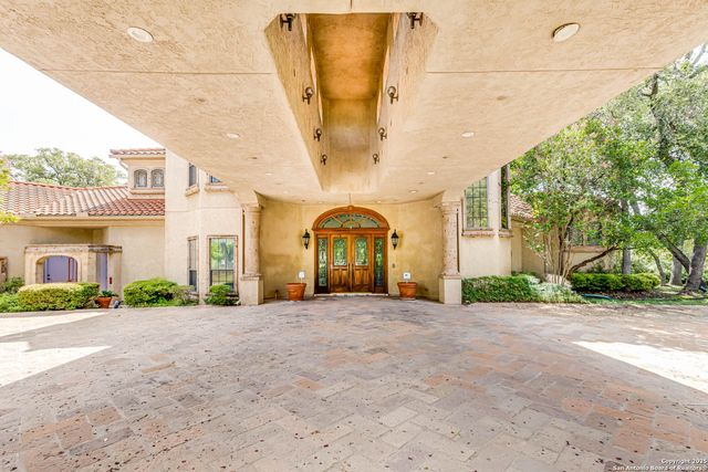 11710 Elmscourt, San Antonio, TX 78230