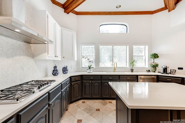 11710 Elmscourt, San Antonio, TX 78230