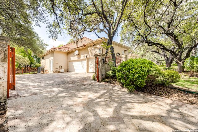 11710 Elmscourt, San Antonio, TX 78230