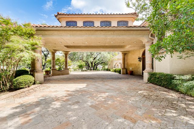 11710 Elmscourt, San Antonio, TX 78230