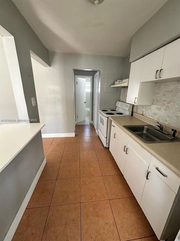 756 NW 5th Street, Hallandale Beach, FL 33009