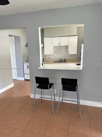 756 NW 5th Street, Hallandale Beach, FL 33009