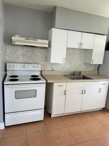 756 NW 5th Street, Hallandale Beach, FL 33009