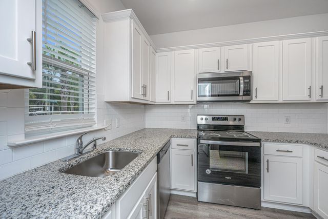 2003 E Patterson Point, Hanahan, SC 29410