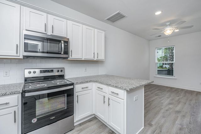 2003 E Patterson Point, Hanahan, SC 29410