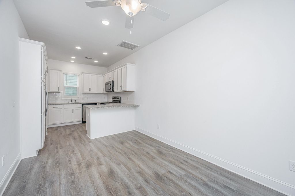 2003 E Patterson Point, Hanahan, SC 29410